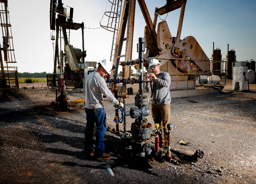 Heavy-duty high impact bottom hole spring designed for deep, high-volume wells